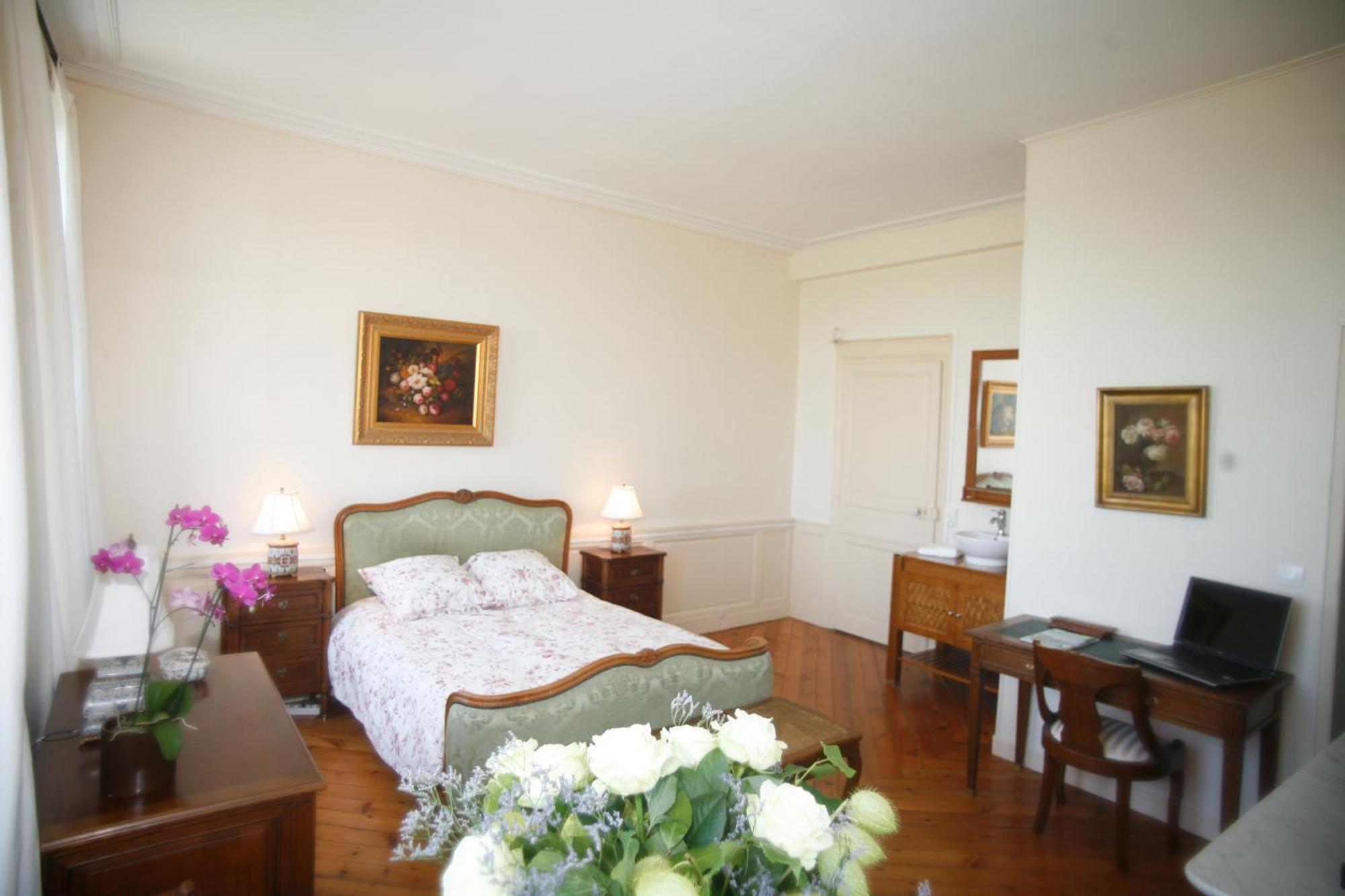 Chambres D'Hotes Autour De La Rose Honfleur Exterior photo